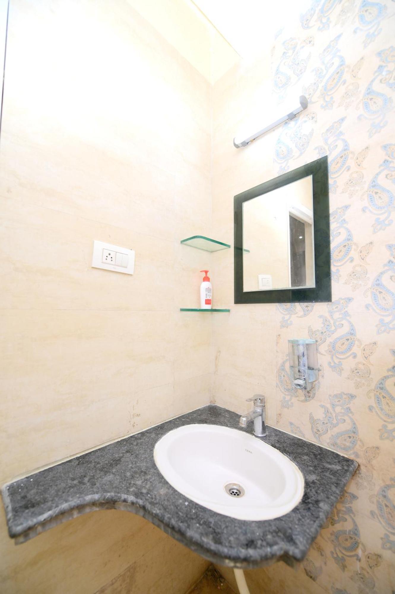 Airport Residency Hotel Ράντσι Εξωτερικό φωτογραφία